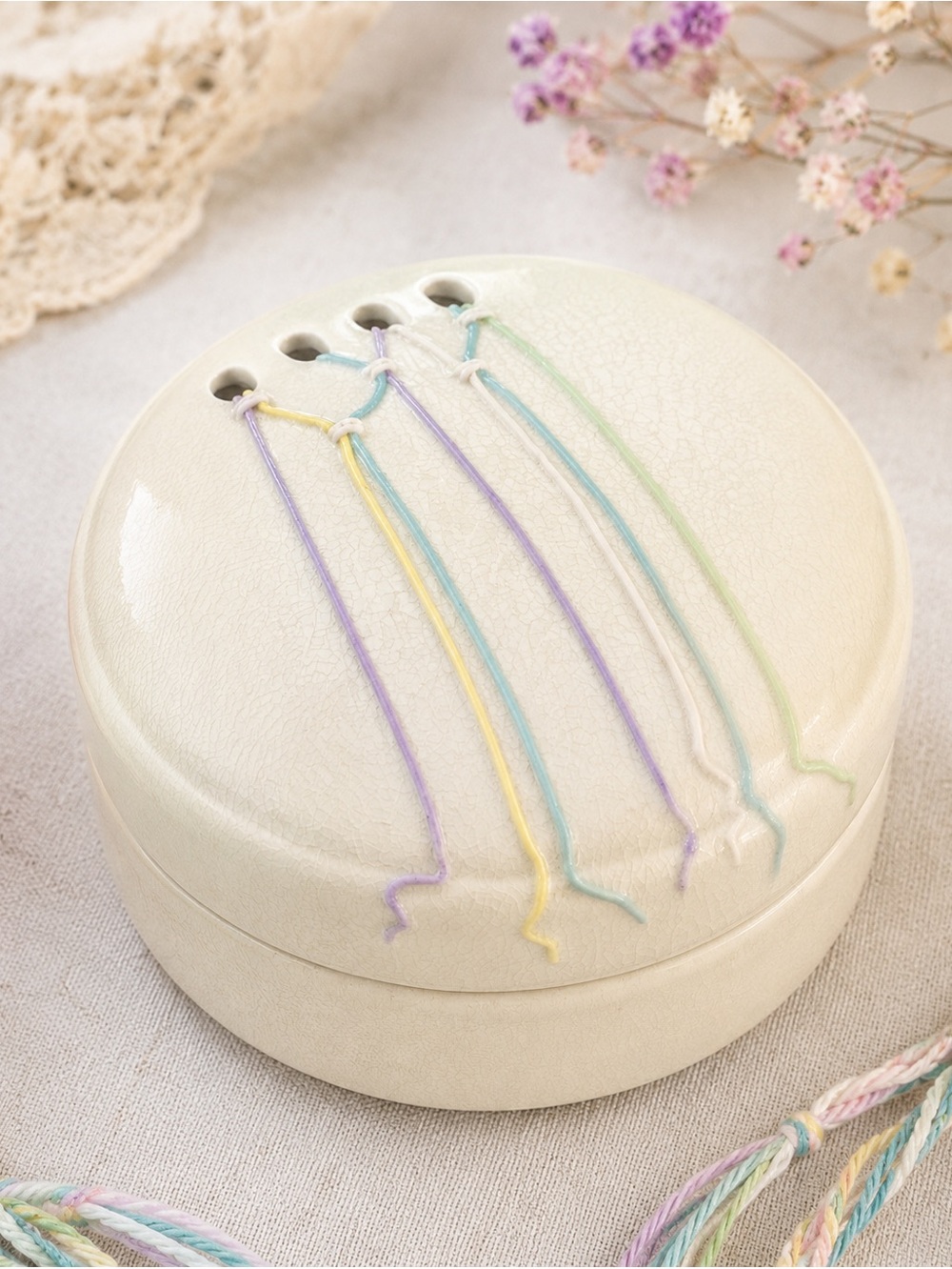 Vintage Signed Handcrafted Ceramic Trinket Box Friendship Bracelet Pastel